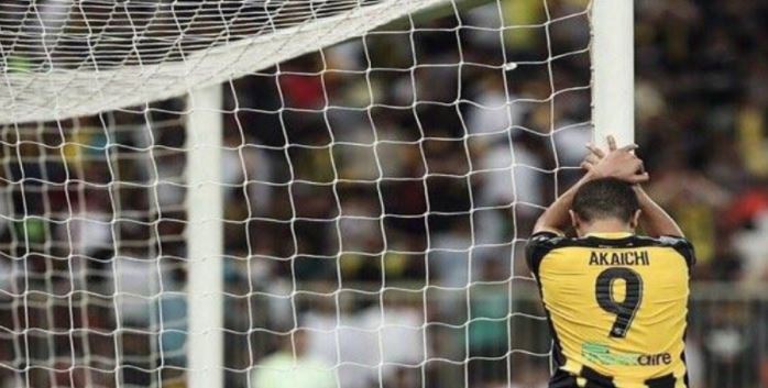 أحمد العكايشي يخسر 20 ألف دينار في مباراة واحدة ! 