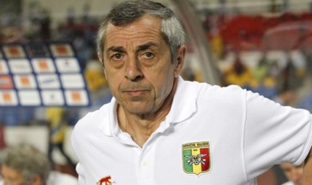 EST - Alain Giresse tiendrait la corde